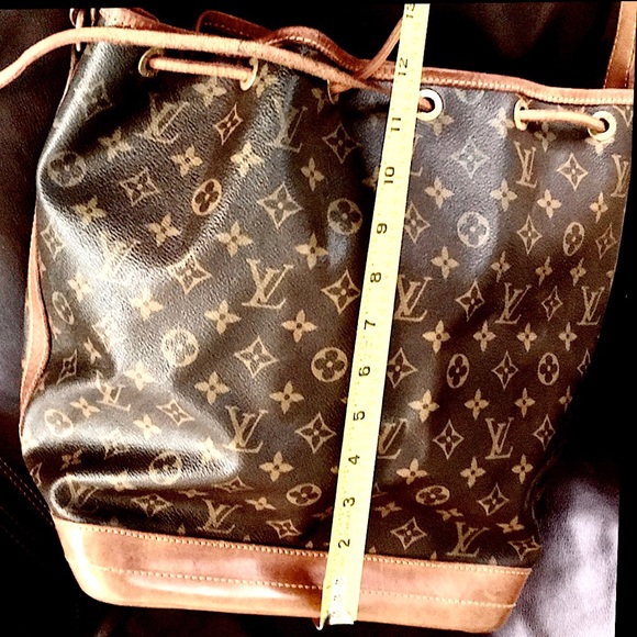 LOUIS VUITTON Monogram Noe GM Bucket Shoulder Bag with LV Dust Bag Authentic - Picture 15 of 17